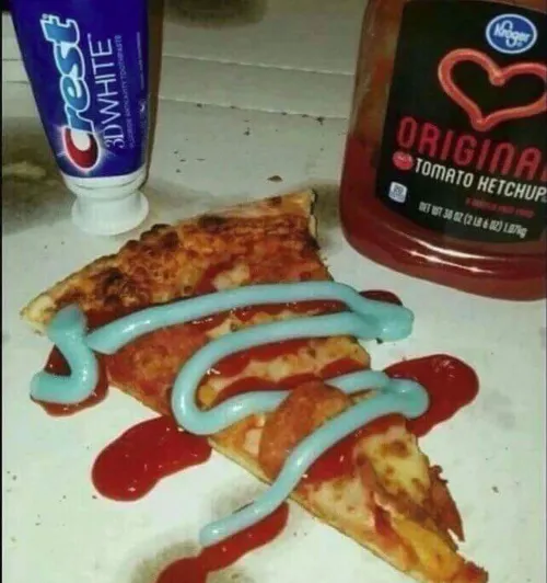 cursed pizza meme